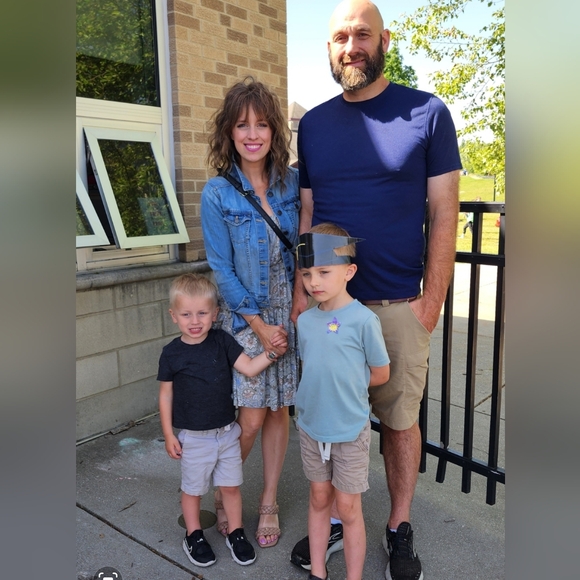 Mns - Picture 1 of 4